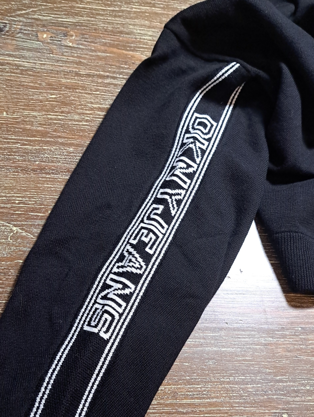 DKNY Women’s NWT Black White Logo Crewneck Sweater Long Sleeve Cotton Size XL - Picture 8 of 13
